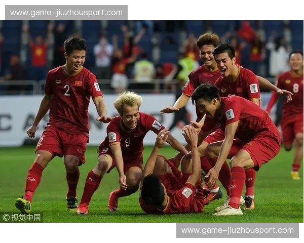 燃情绿茵,谁主沉浮?贵州人和vs蔚山现代,一场亚洲杯的终极对决!